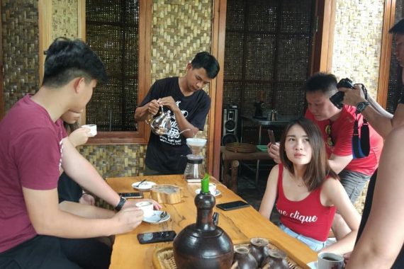 Omah Kopi Banyuwangi Galeri Pengunjung o