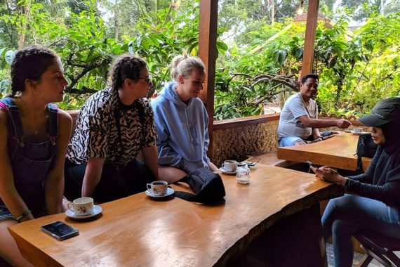 Omah Kopi Banyuwangi Galeri Pengunjung i
