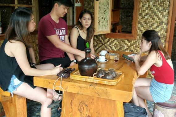 Omah Kopi Banyuwangi Galeri Pengunjung s