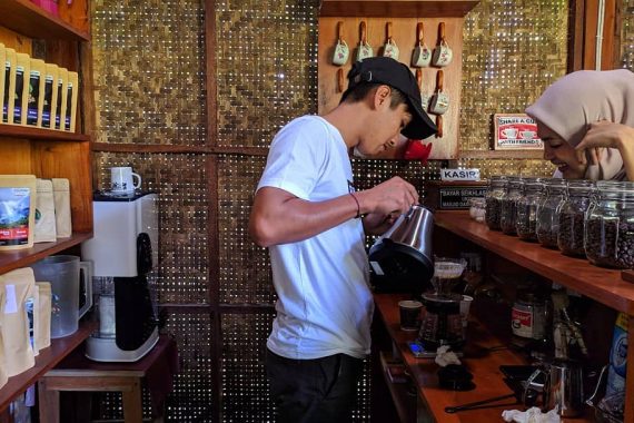 Omah Kopi Banyuwangi Galeri Pengunjung t